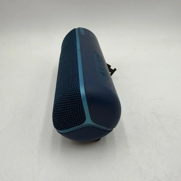 Sony SRS-XB22 Wireless Portable Speaker Extra Bass Waterproof Blue With Aux - Picture 2 of 6